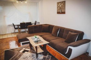 3 ROOMS, LOFT APARTMENT, Located RIGHT in CENTER!!!
